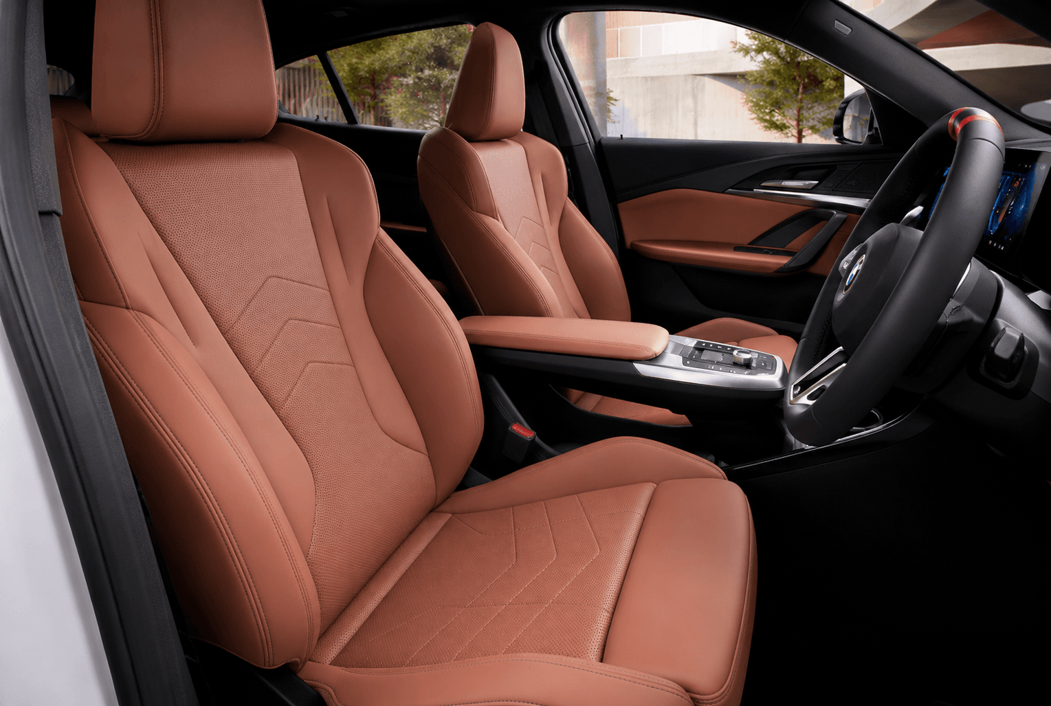 BMW X2 sDrive 16i M Sport — photo 3 of 3