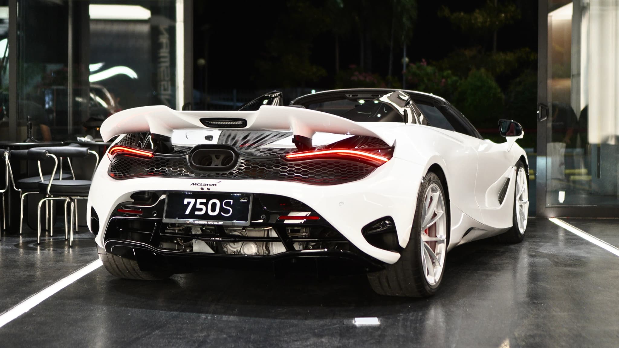 MCLAREN 750S SPIDER — photo 2 of 4